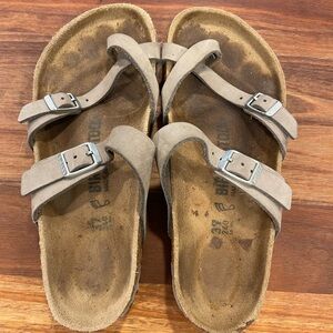 Birkenstock Mayari in the color stone. Loved but still many more comfy miles.